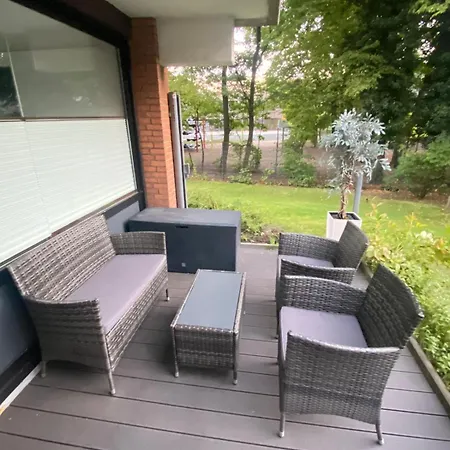 شقة Moderne 2-zimmer-wohnung Mit Garten